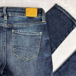American Eagle Skinny Super Stretch Low-rise Jean. Size 25/0